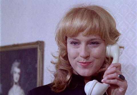 Bogart Never Had This Trouble