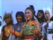 Polly wants animal crackers